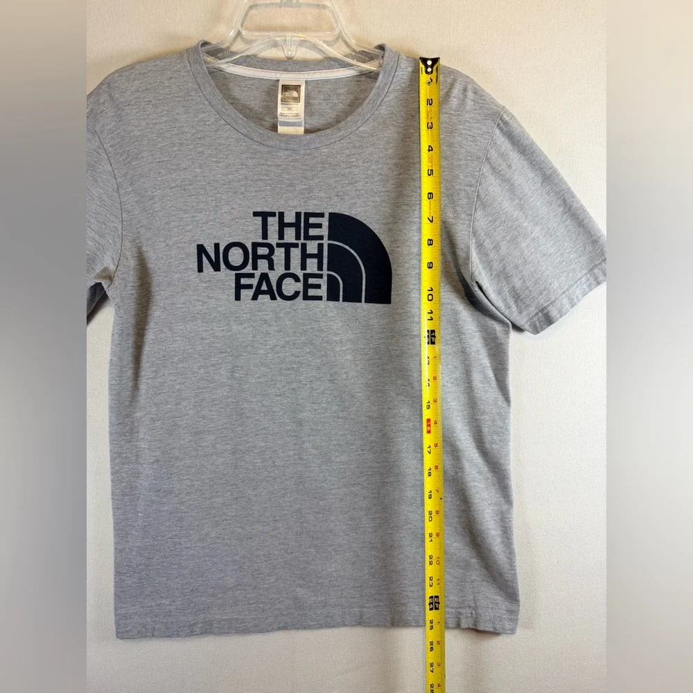 The North Face Logo T-Shirt Gray Short Sleeve Men’s Small Outdoor Tee